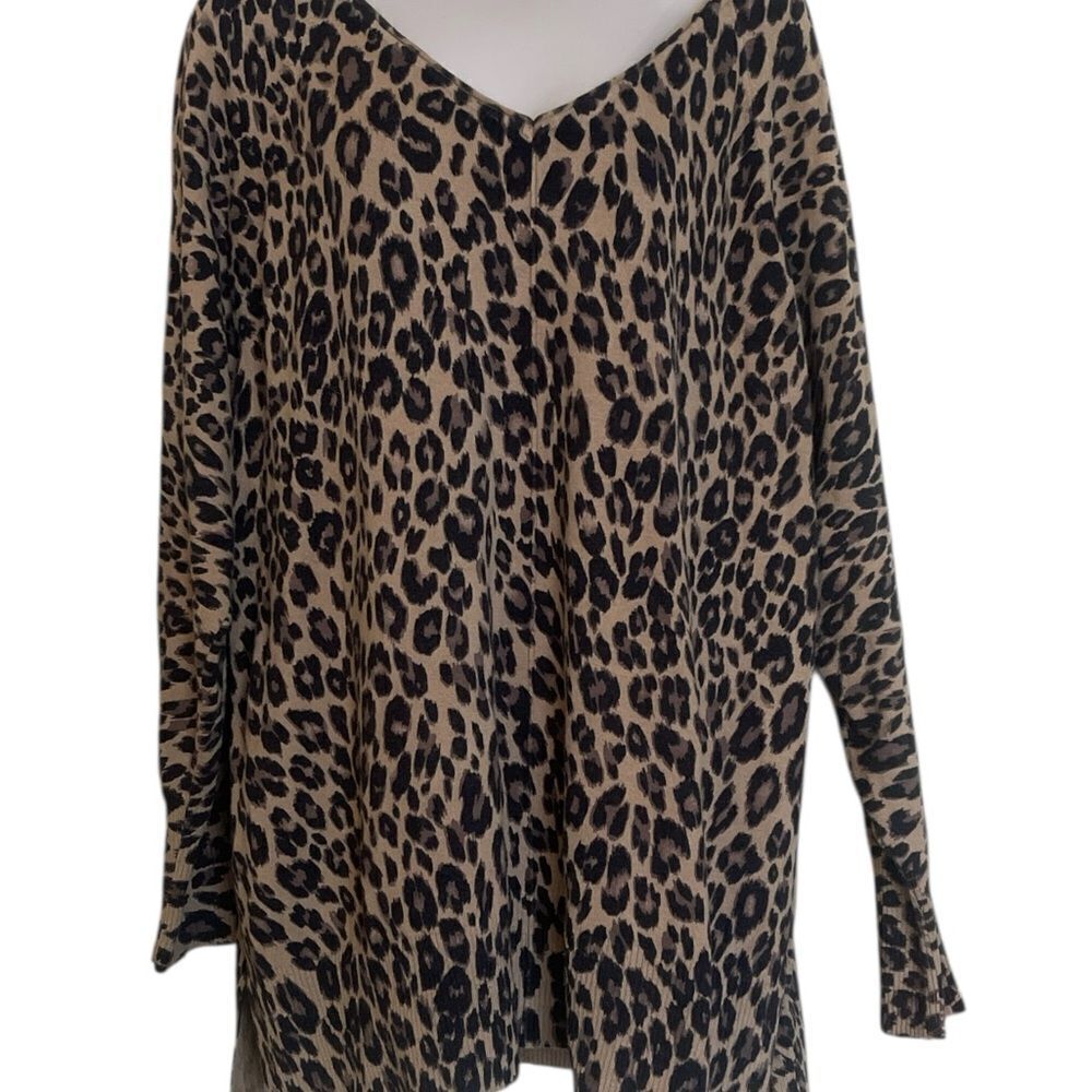 Chico's Brown and Black animal print super soft slitside Long Sleeve Boxy Blouse